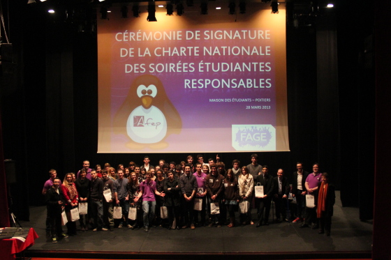 Signature de la Charte nationale des soirées étudiantes responsables par l'AFEP et ses associations